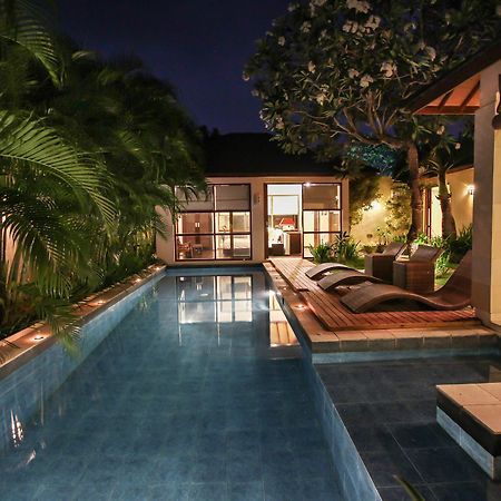 Samana Villas Legian Buitenkant foto