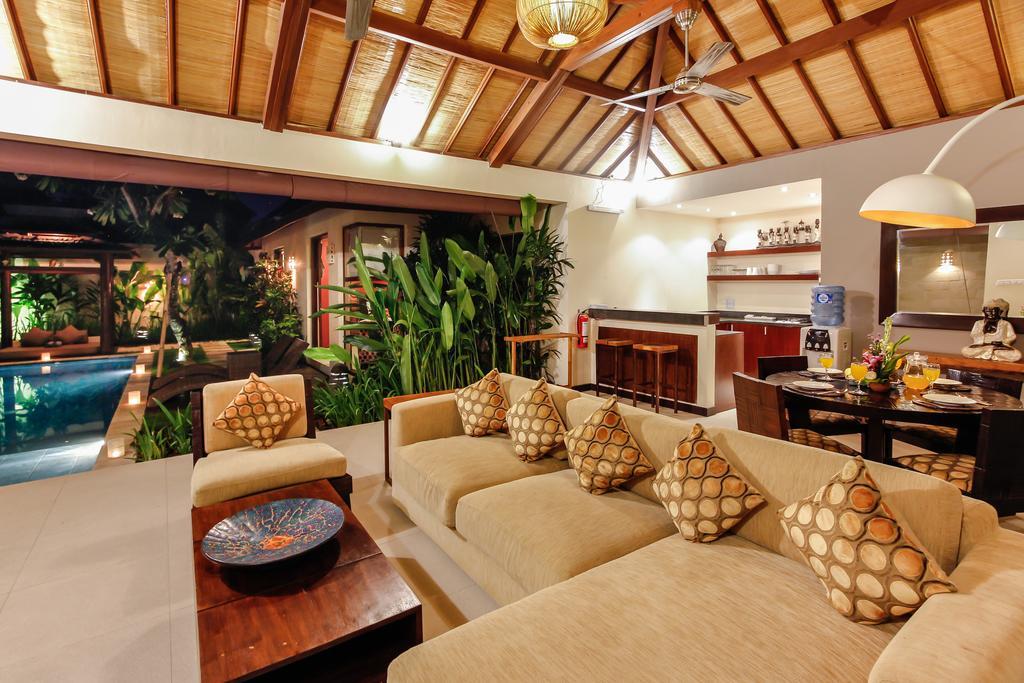 Samana Villas Legian Buitenkant foto
